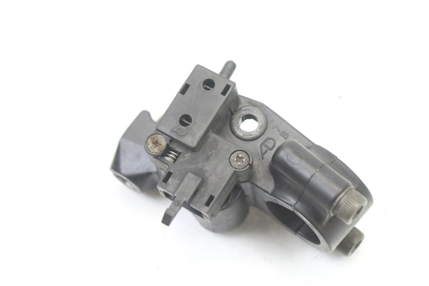 photo de CLUTCH LEVER MOUNT KAWASAKI ZR7 ZR-7 S 750 (1999 - 2004) - Alternative perspective