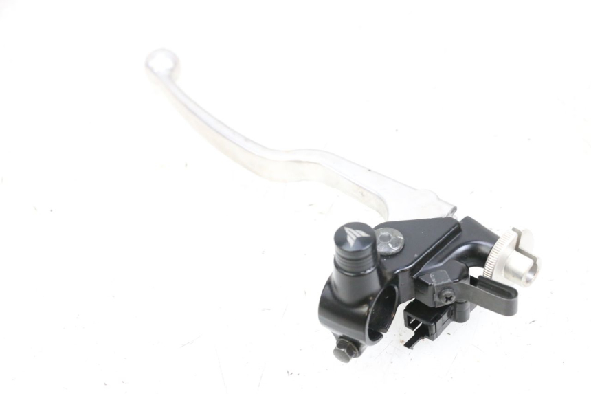 photo de CLUTCH LEVER MOUNT YAMAHA MT-07 MT07 ABS 700 (2018 - 2020) - Technical close-up