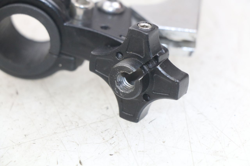 photo de CLUTCH LEVER APOLLO RFZ 150 - Component detail