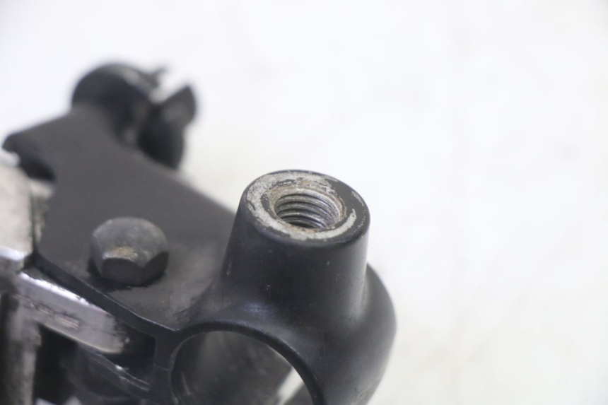 photo de CLUTCH LEVER MOUNT YAMAHA TDM ABS 900 (2002 - 2014) - Technical close-up