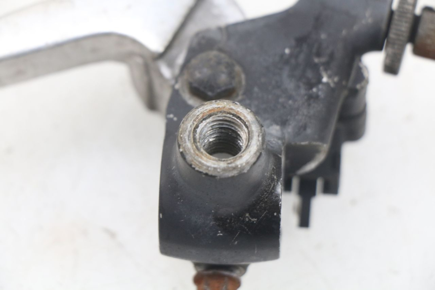 photo de CLUTCH LEVER MOUNT YAMAHA XJN XJ N DIVERSION 600 (1994 - 1997) - Component detail
