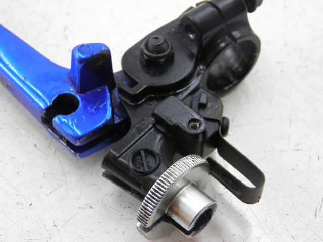 photo de CLUTCH LEVER MOUNT YAMAHA FZS FAZER 1000 (2003 - 2005) - Technical close-up