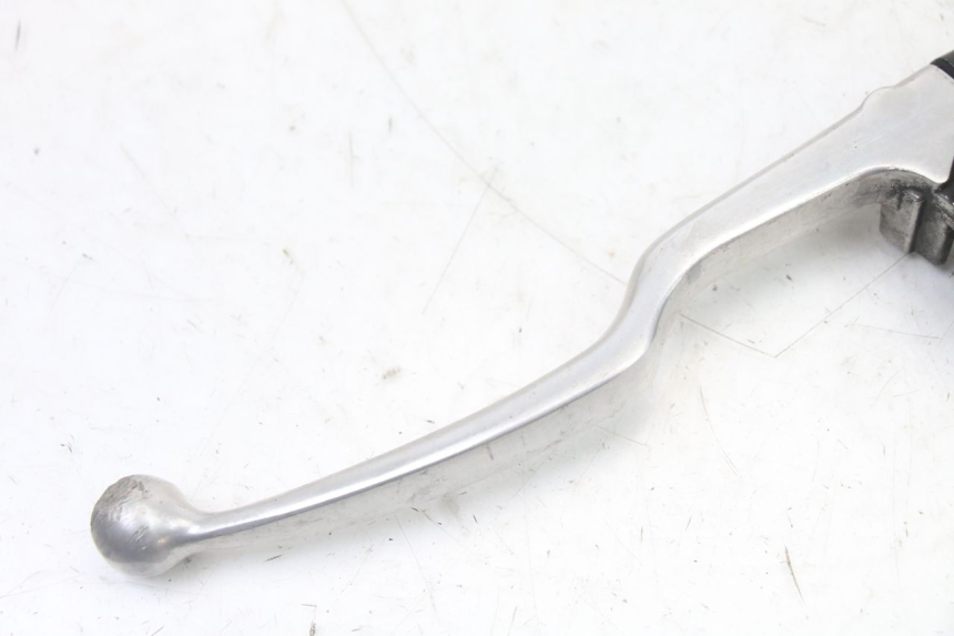 photo de CLUTCH LEVER YAMAHA FZS FAZER 600 (2001 - 2003) - Zoom on usage condition