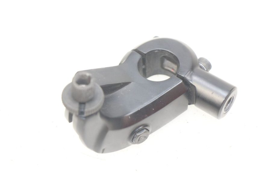 photo de CLUTCH LEVER KAWASAKI Z 650 (2016 - 2019) - Zoom on usage condition