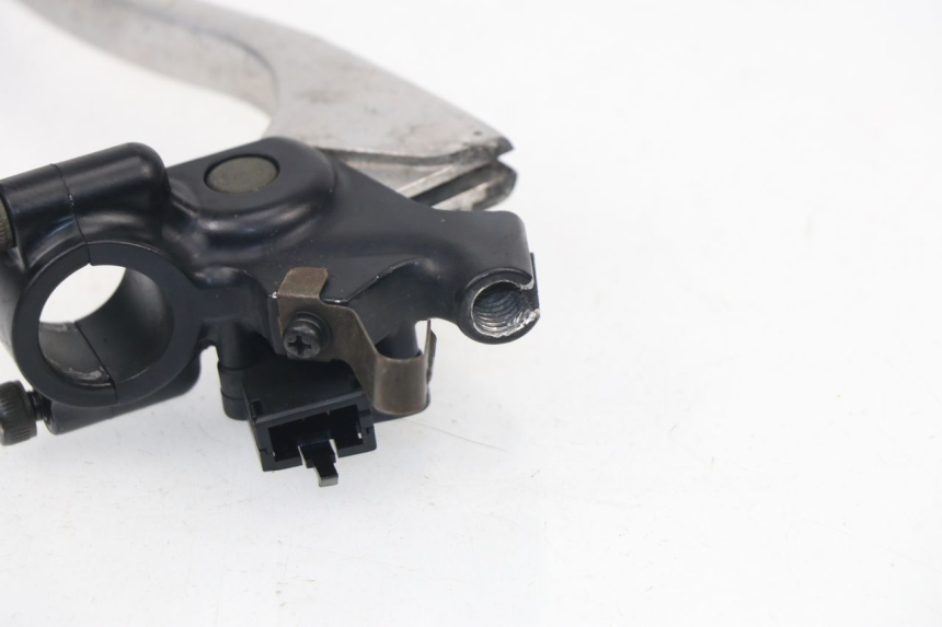 photo de CLUTCH LEVER MOUNT KAWASAKI ZX-6R ZX6R 600 (2000 - 2002) - Zoom on usage condition