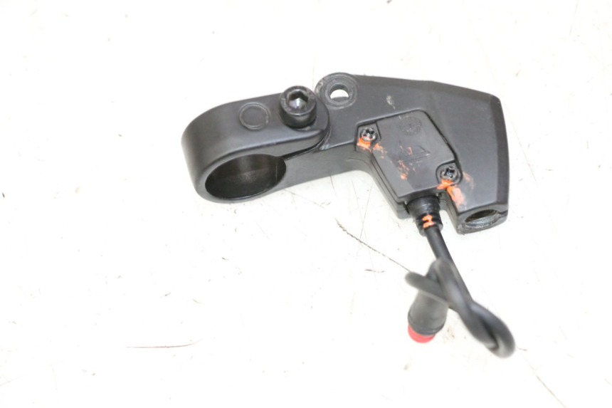 photo de RIGHT BRAKE LEVER MOUNT URBANGLIDE E-CROSS PRO 1 - Technical close-up