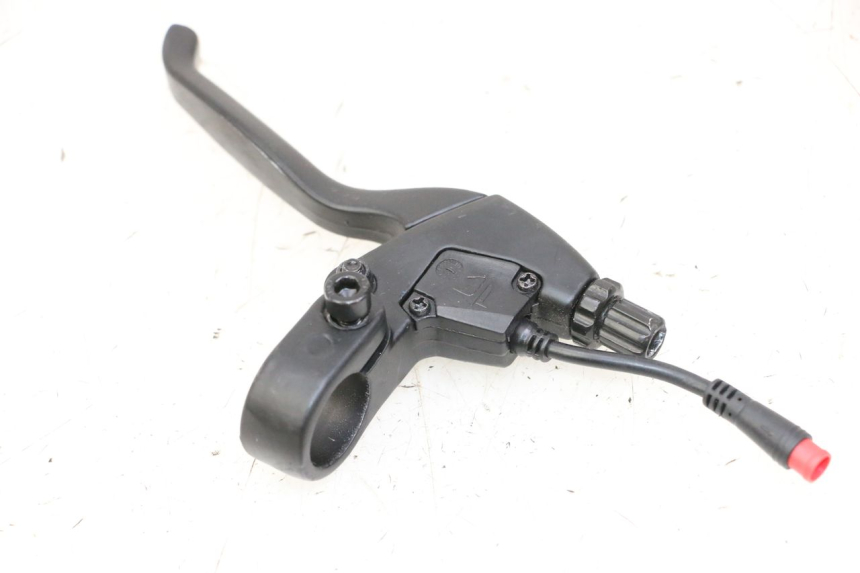 photo de RIGHT BRAKE LEVER KUKIRIN G2 MASTER 1 - Fixing points details
