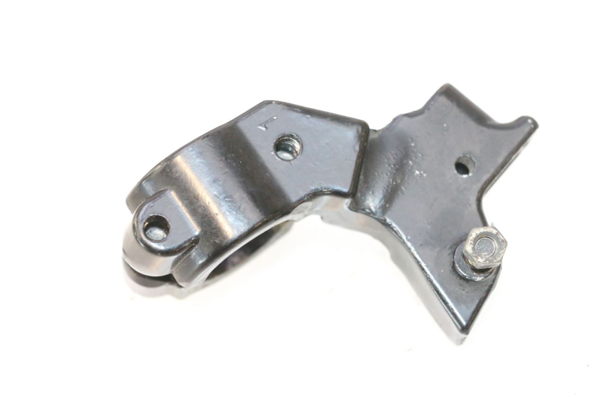 photo de LEFT BRAKE LEVER KYMCO AGILITY 4T 50 (2005 - 2018) - Zoom on usage condition