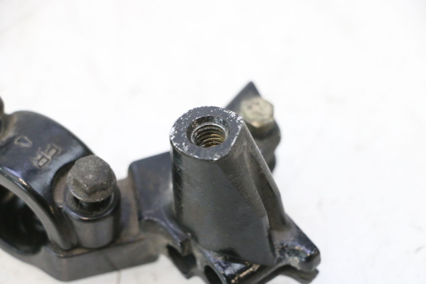 photo de LEFT BRAKE LEVER MOUNT TGB CITY RS 50 (2011 - 2016) - Zoom on usage condition