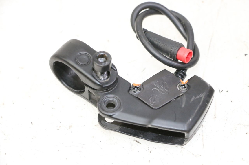 photo de LEFT BRAKE LEVER MOUNT URBANGLIDE E-CROSS PRO 1 - Main view
