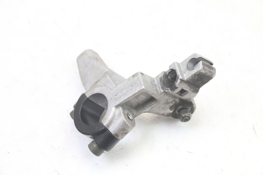 photo de LEFT BRAKE LEVER MOUNT MBK FLAME X 125 (2007 - 2016) - Technical close-up