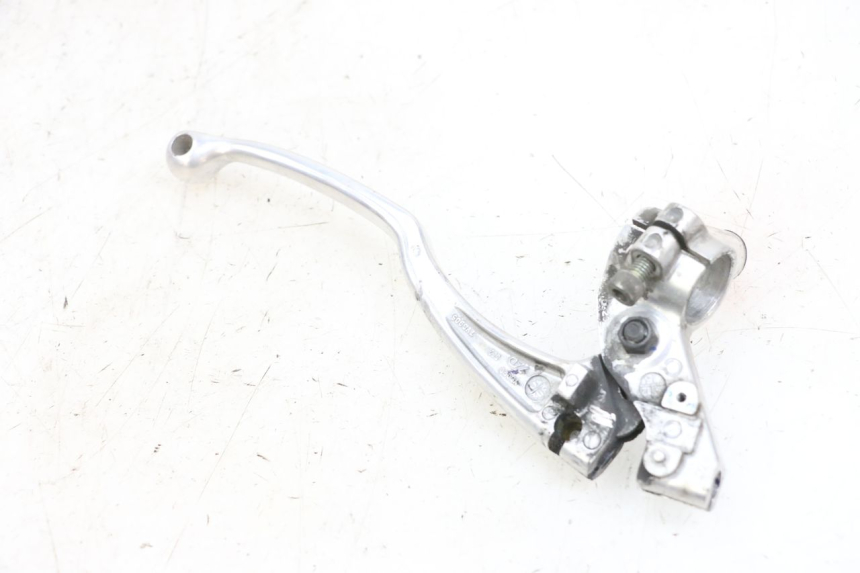 photo de LEFT BRAKE LEVER MOUNT MBK FLIPPER 115 (2013 - 2017) - Zoom on usage condition