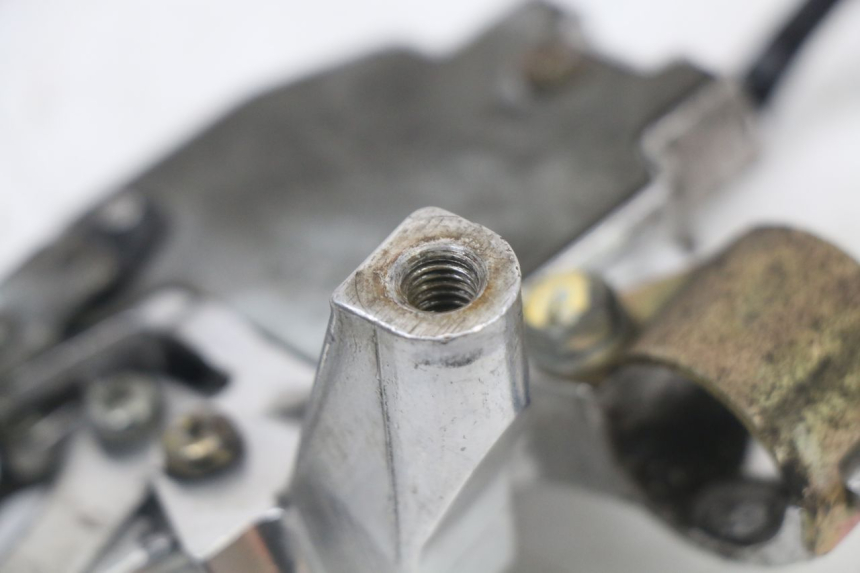 photo de LEFT BRAKE LEVER MOUNT HONDA NES AROBASE 125 (2000 - 2003) - Product overview