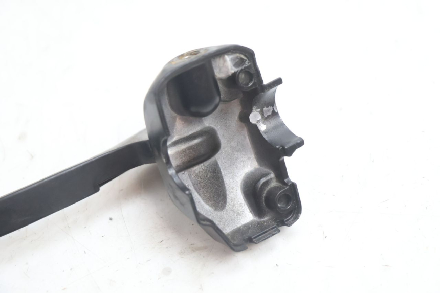 photo de LEFT BRAKE LEVER MOUNT RIDE JUMP 2T 50 (2012 - 2017) - Zoom on usage condition