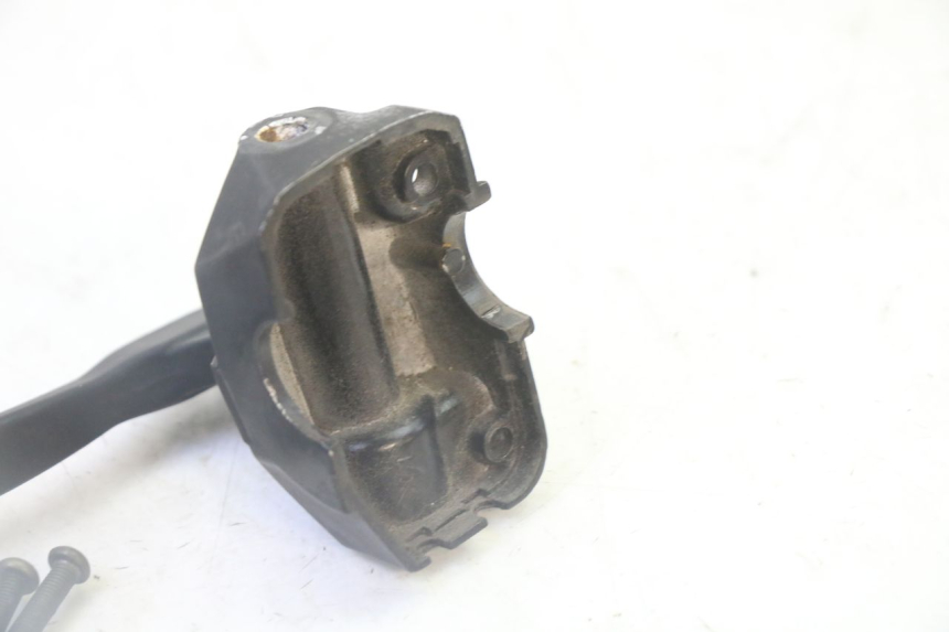 photo de LEFT BRAKE LEVER PEUGEOT KISBEE 2T 50 (2010 - 2017) - Zoom on usage condition