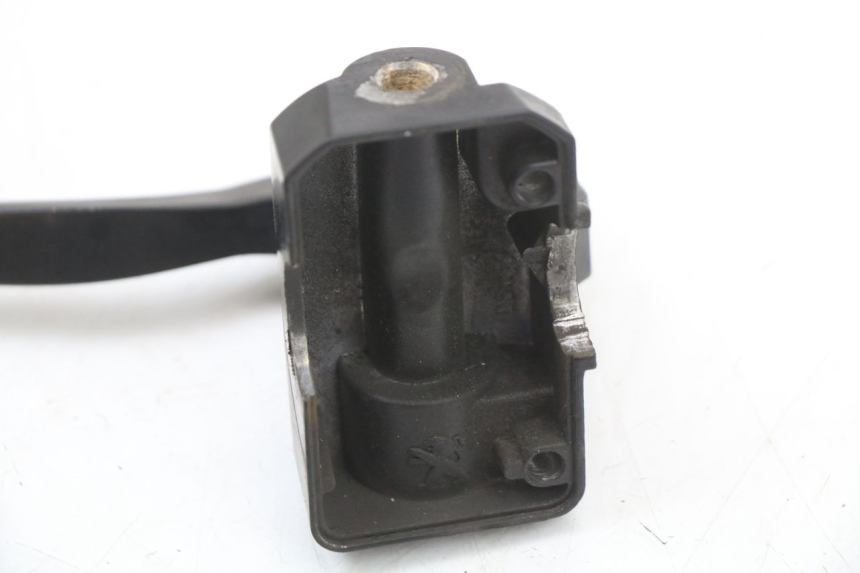 photo de LEFT BRAKE LEVER PEUGEOT KISBEE 4T 50 (2018 - 2022) - Zoom on usage condition
