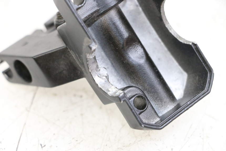 photo de LEFT BRAKE LEVER PEUGEOT KISBEE 4T 50 (2018 - 2022) - Zoom on usage condition