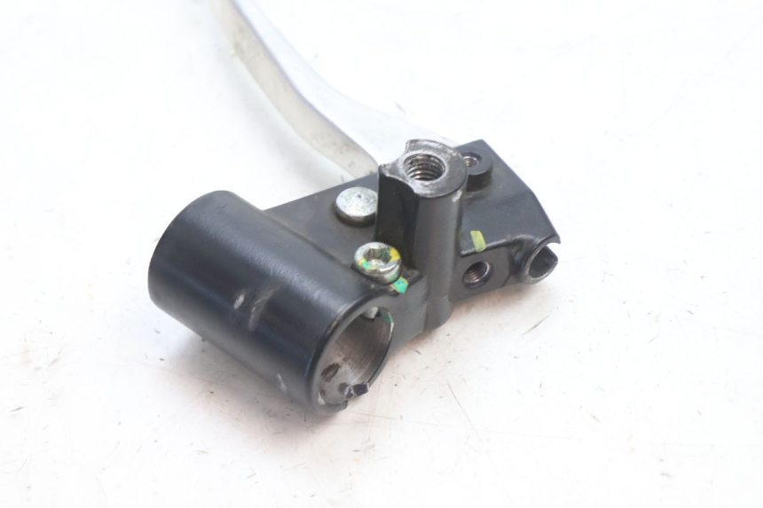 photo de LEFT BRAKE LEVER MOUNT PIAGGIO LIBERTY IGET 4T 50 (2021 - 2025) - Technical close-up