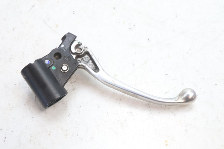 photo de LEFT BRAKE LEVER MOUNT PIAGGIO LIBERTY IGET 4T 50 (2021 - 2025) - Fixing points details