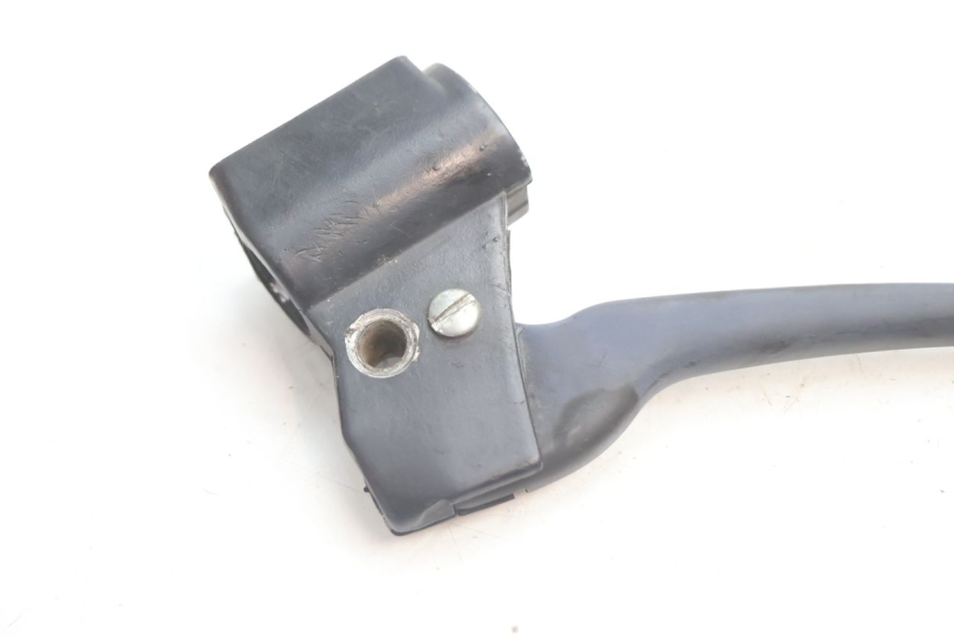 photo de LEFT BRAKE LEVER MOUNT PEUGEOT LUDIX ONE 50 (2004 - 2013) - Zoom on usage condition