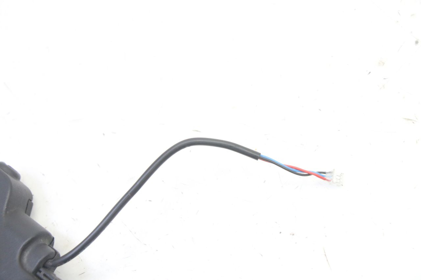 photo de LEFT BRAKE LEVER MOUNT XIAOMI MI PRO 2 1 - Zoom on usage condition