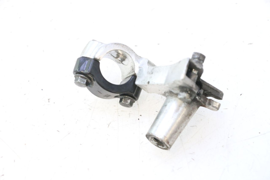 photo de LEFT BRAKE LEVER MOUNT KYMCO LIKE 4T 50 (2019 - 2025) - Technical close-up