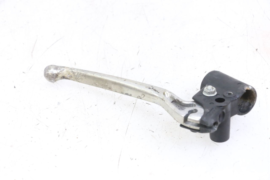 photo de LEFT BRAKE LEVER MOUNT PIAGGIO VESPA LX 150 (2005 - 2013) - Zoom on usage condition
