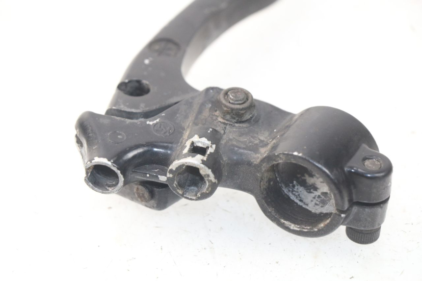 photo de LEFT BRAKE LEVER MOUNT ADLY RS SUPERSONIC 50 (2005 - 2010) - Zoom on usage condition