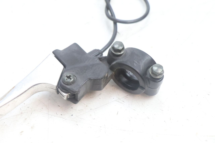 photo de LEFT BRAKE LEVER MOUNT JM MOTORS SANTANA EVO 50 (2024 - 2026) - Zoom on usage condition