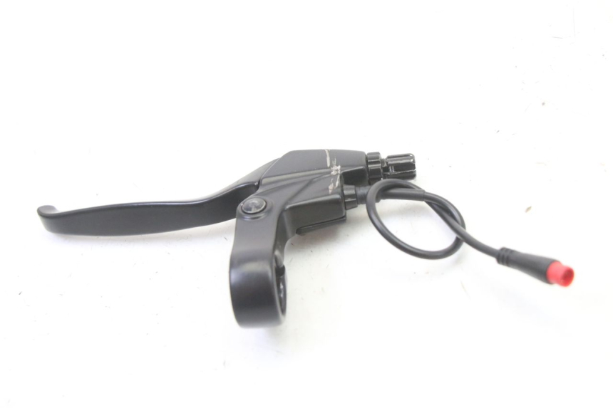 photo de LEFT BRAKE LEVER NAMI STELLAR 1 - Zoom on usage condition