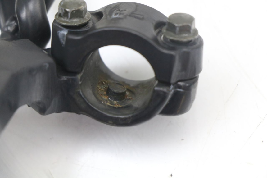 photo de LEFT BRAKE LEVER MOUNT KYMCO SUPER 8 4T 50 (2018 - 2020) - Alternative perspective