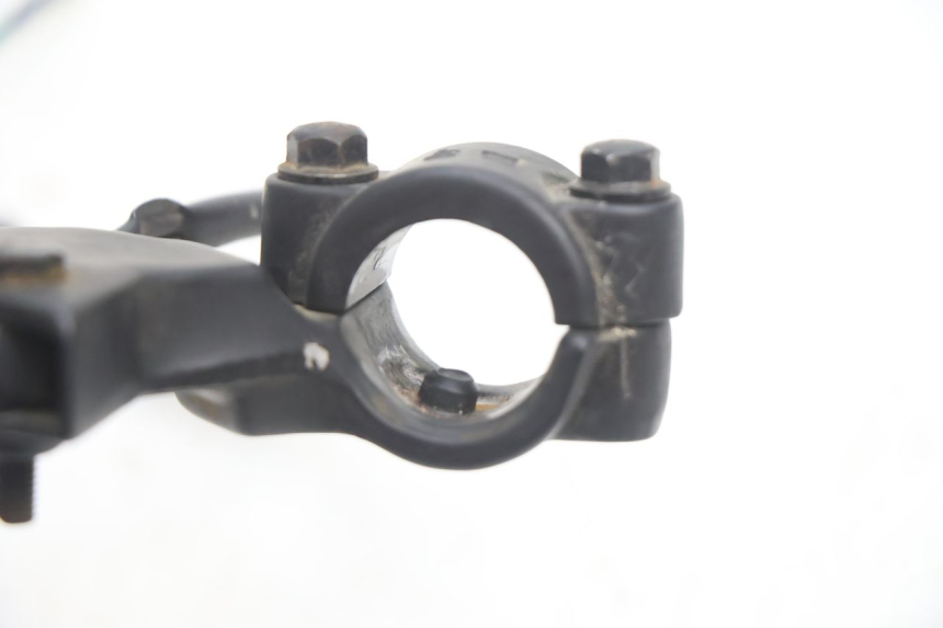 photo de LEFT BRAKE LEVER PEUGEOT V-CLIC VCLIC 50 (2007 - 2013) - Zoom on usage condition