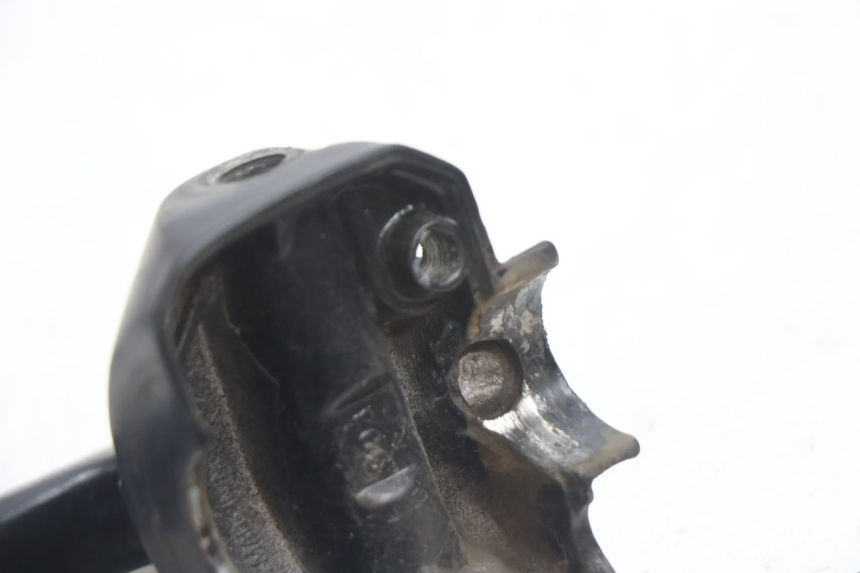photo de LEFT BRAKE LEVER MOUNT PEUGEOT VIVACITY 50 (2004 - 2009) - Product overview