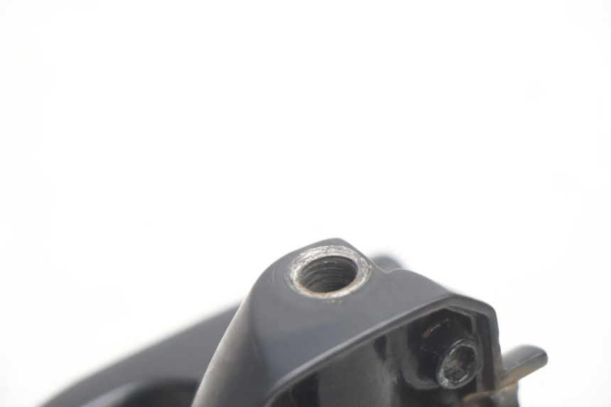 photo de LEFT BRAKE LEVER MOUNT PEUGEOT VIVACITY 50 (2004 - 2009) - Fixing points details