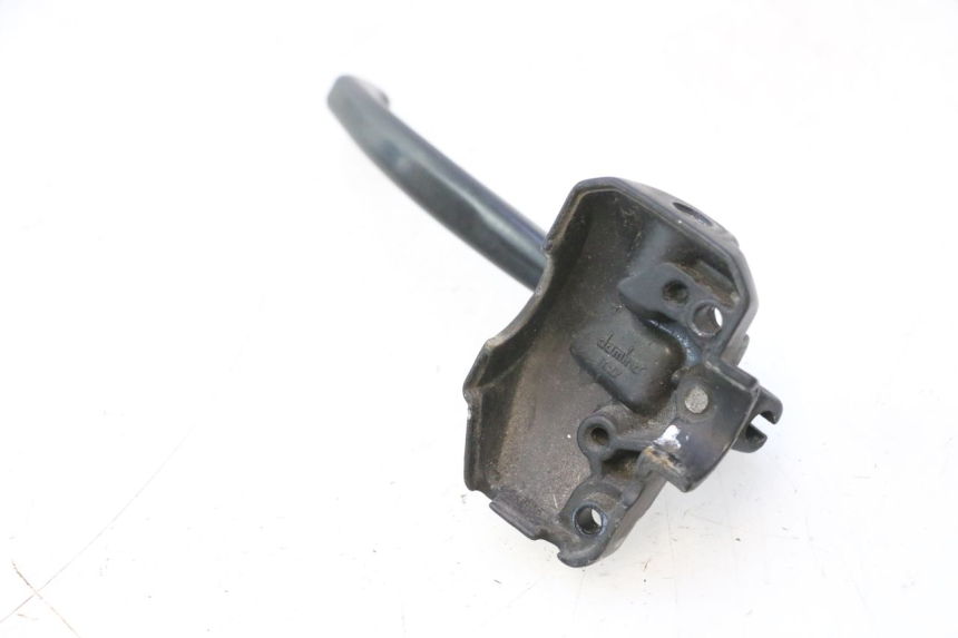 photo de LEFT BRAKE LEVER MOUNT YAMAHA YP MAJESTY 125 (1998 - 2001) - Fixing points details