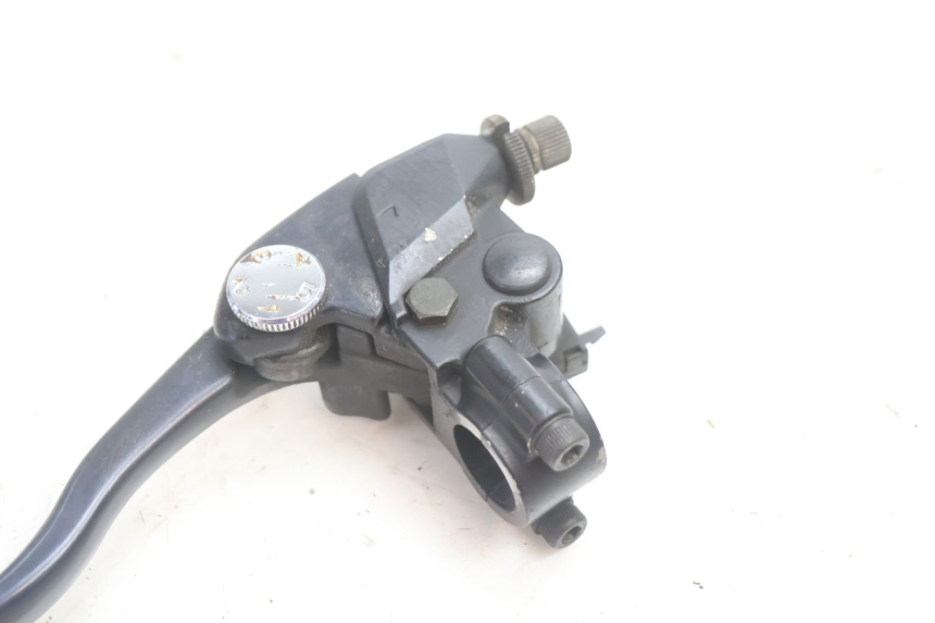 photo de LEFT BRAKE LEVER MOUNT KAWASAKI ZX-6R ZX6R 600 (1995 - 1997) - Zoom on usage condition