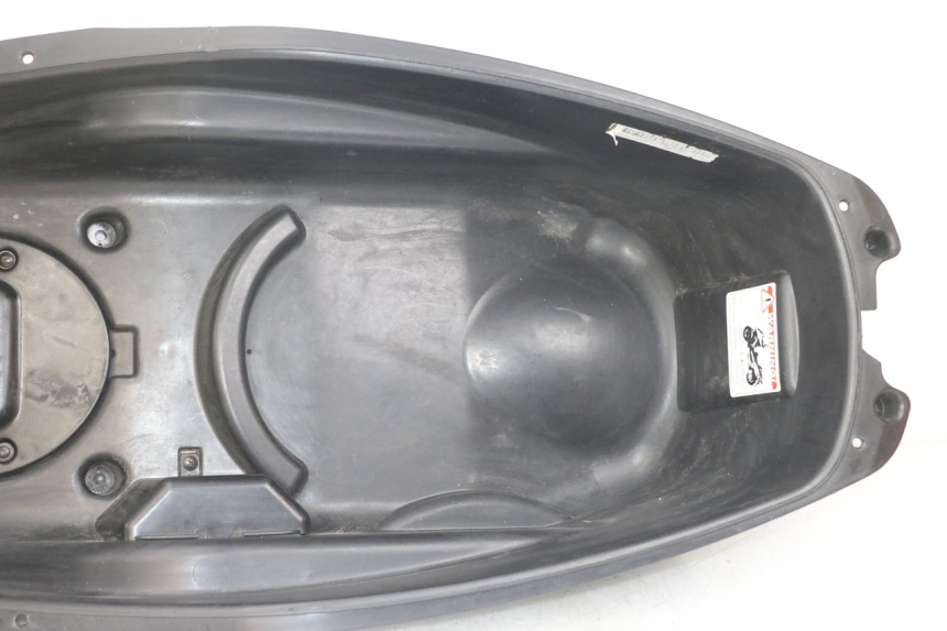 photo de SEAT STORAGE BOX QUADRO 3D S 350 (2013 - 2018) - Surface and material condition