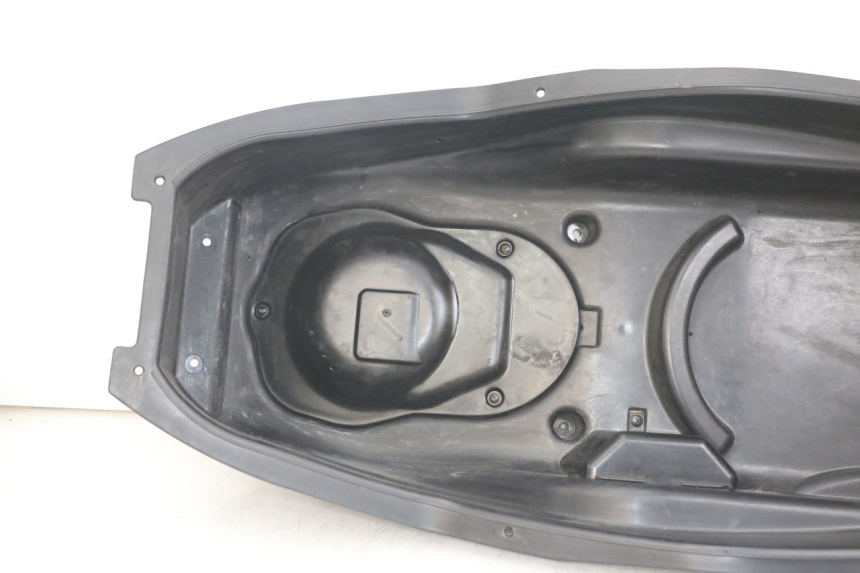 photo de SEAT STORAGE BOX QUADRO 3D S 350 (2013 - 2018) - Checked used part