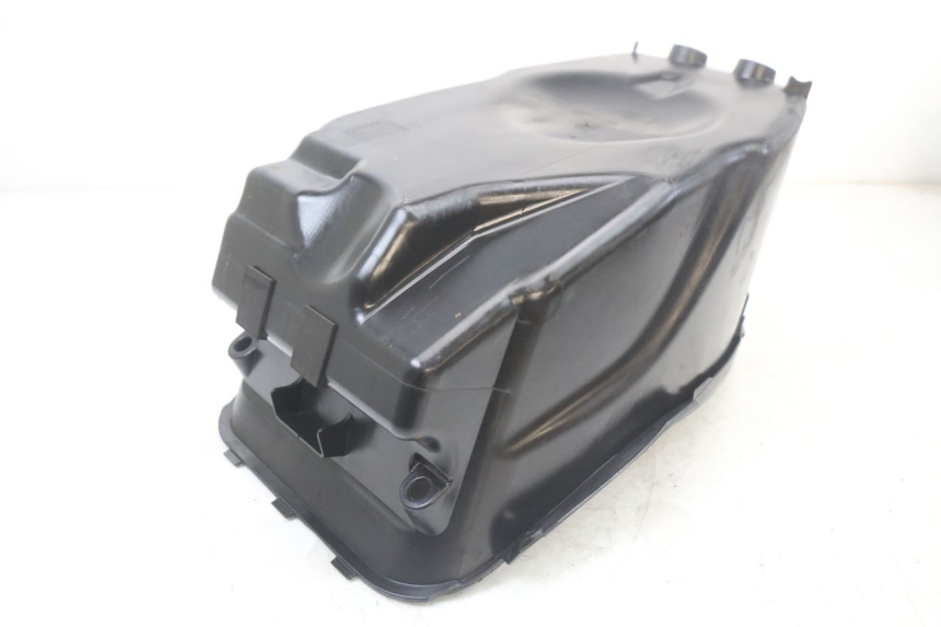 photo de UNDERSEAT STORAGE SUZUKI ADDRESS 110 (2015 - 2020) - Surface and material condition