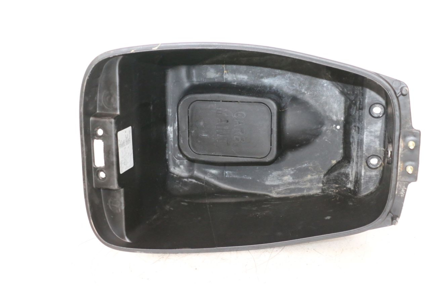 photo de SEAT STORAGE BOX KYMCO AGILITY 4T 50 (2005 - 2018) - Technical close-up