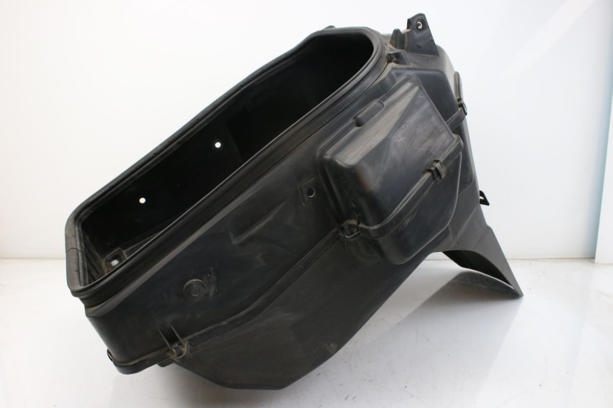 photo de SEAT STORAGE BOX SUZUKI AN BURGMAN 400 (2006 - 2010) - Technical close-up