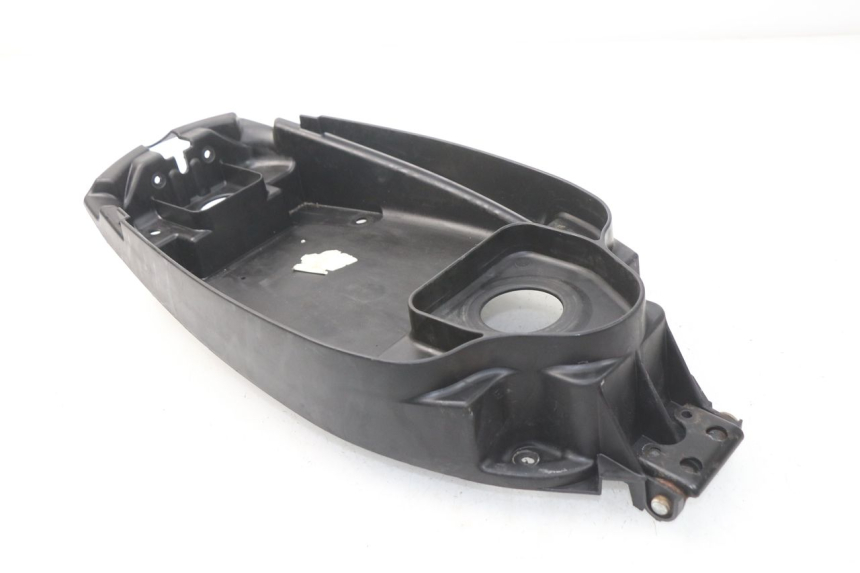 photo de SEAT STORAGE BOX MBK BOOSTER SPIRIT 50 (2004 - 2017) - Zoom on usage condition