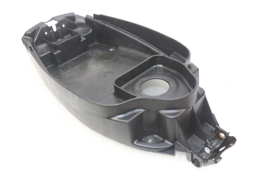 photo de SEAT STORAGE BOX MBK BOOSTER SPIRIT NAKED 50 (2004 - 2017) - Technical close-up