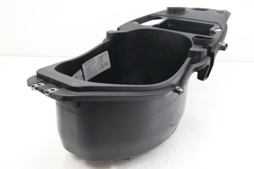 photo de SEAT STORAGE BOX DERBI BOULEVARD 50 (2009 - 2006) - Zoom on usage condition