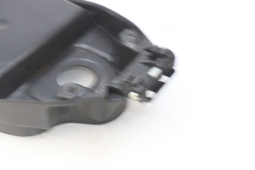 photo de SEAT STORAGE BOX YAMAHA BW'S EASY 50 (2013 - 2016) - Zoom on usage condition