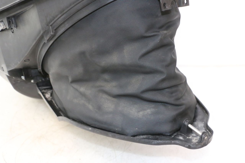 photo de UNDERSEAT STORAGE BMW C SPORT 650 (2015 - 2021) - Alternative perspective