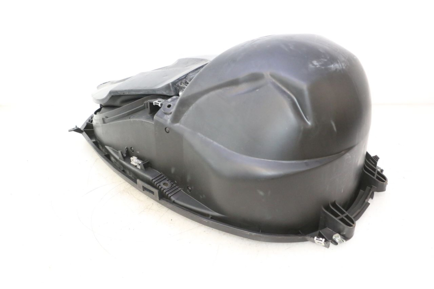 photo de UNDERSEAT STORAGE BMW C SPORT 650 (2015 - 2021) - Fixing points details
