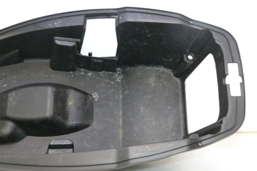 photo de SEAT STORAGE BOX PEUGEOT CITYSTAR 2T 50 (2018 - 2021) - Alternative perspective