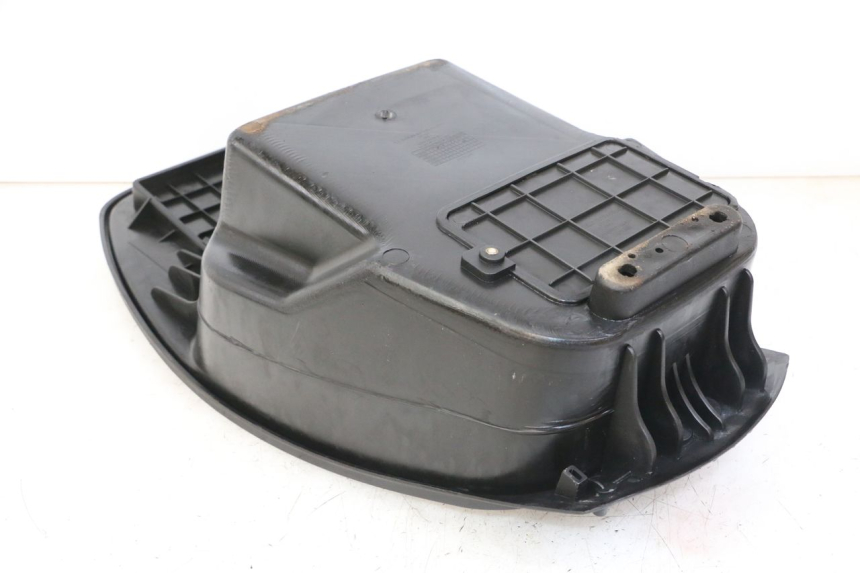 photo de UNDERSEAT STORAGE DAELIM BESBI 125 (2007 - 2008) - Component detail