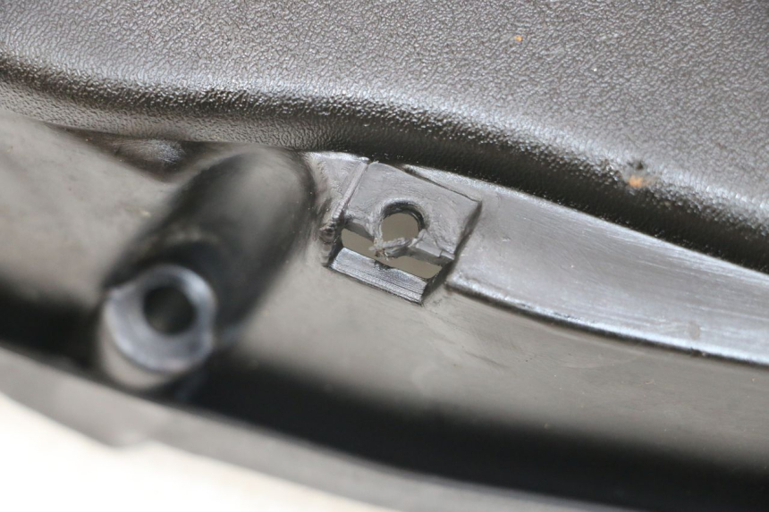 photo de SEAT STORAGE BOX GILERA DNA 50 (2000 - 2007) - Alternative perspective